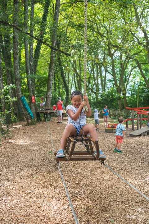 Parcours entre les arbres proche d'annecy
